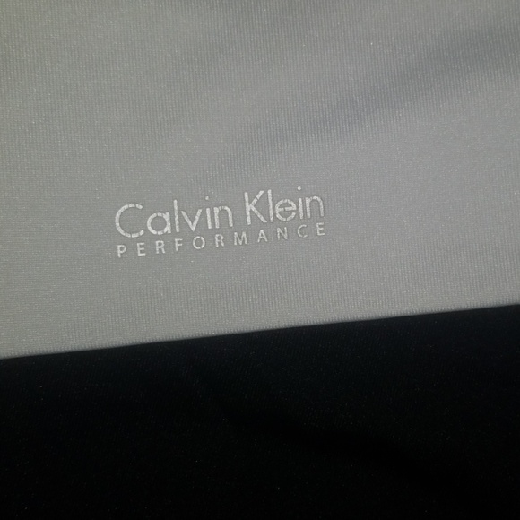 Calvin Klein performance - Picture 3 of 3